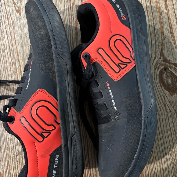 FIVE TEN adidas Originals Black and Red Athletic Shorts - Picture 5 of 8